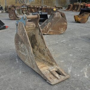 450mm Digging Bucket w/ 80mm Pins - Used - C392