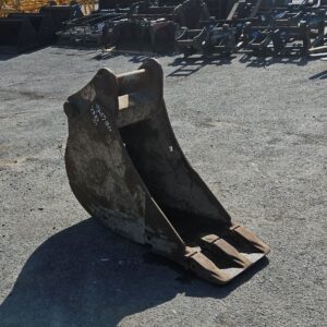 450mm Digging Bucket w/ 65mm Pins - Used - C478