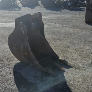 450mm Digging Bucket w/ 50mm Pins - Used - C547