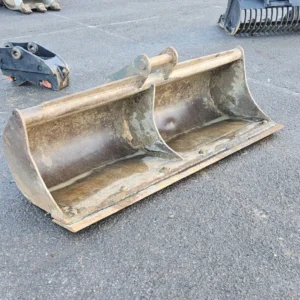 1500mm Ditching Bucket w/ 45mm Pins - Used - C612