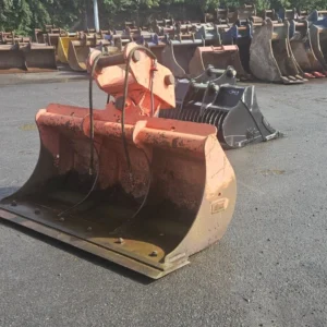 72" Tilting Bucket w/ 80mm Pins - Used - C449