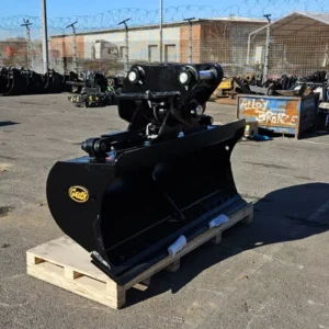 1860mm Tilting Bucket w/ 65mm Pins - Unused - B952