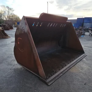 3400mm Volvo L220 Loading Shovel Bucket - Used - C671