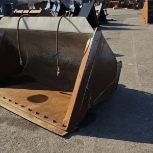 2520mm High Tip Quick Hitch Loading Shovel Bucket - Used - B973