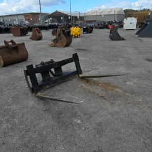 Pallet Forks w/ 50mm Pins - Used - C465